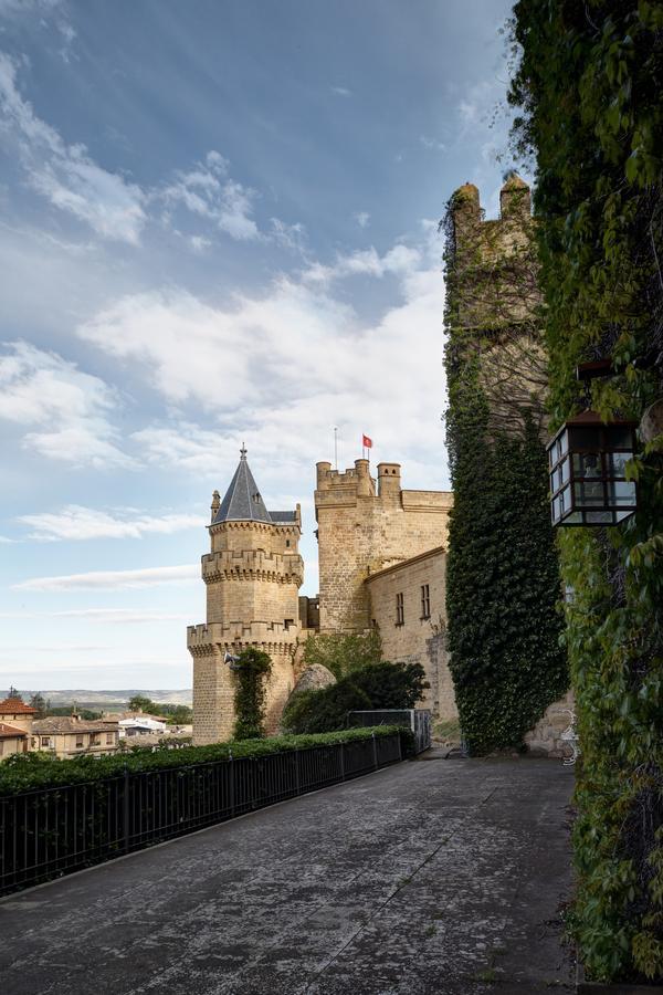 Parador De Olite Hotel Exterior photo